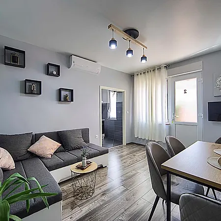 Korado Apartman *